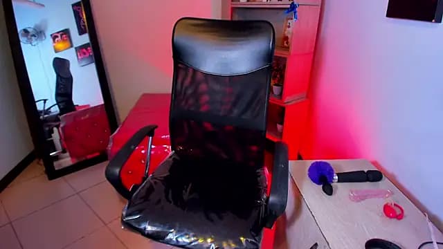 VeronicaCream_ live cam on Stripchat