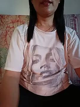 Doremon_95 live cam on Stripchat