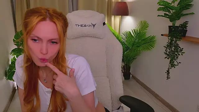 Love_Call live cam on Stripchat
