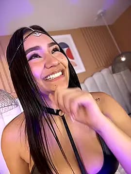noa_moon live cam on Stripchat