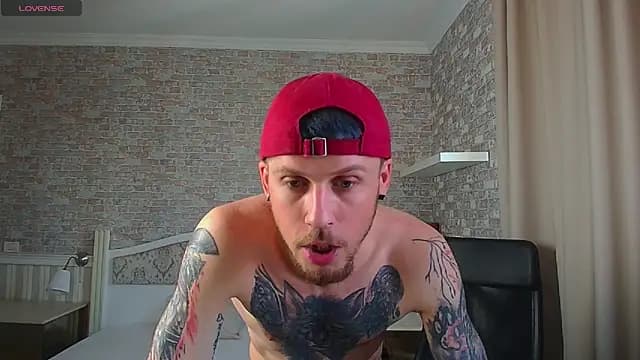 JonahShaw live cam on Stripchat