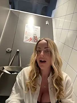 EmaSalis live cam