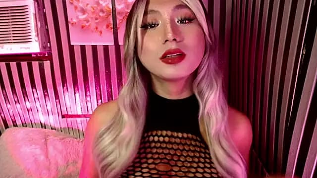 HoresCOCKLUCY live cam