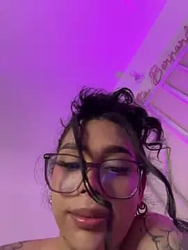 Samantha_Bernardo live cam