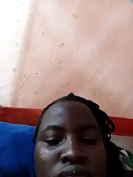 creamyy_pussie live cam on Stripchat