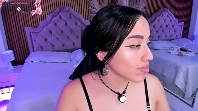 Starbutterflyy_ live cam on Stripchat