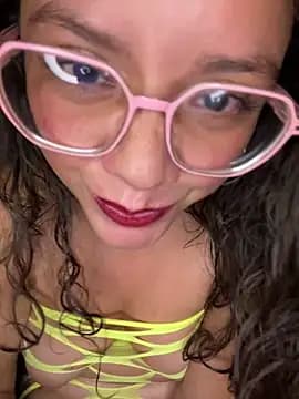 Vivi_Kvsh live cam
