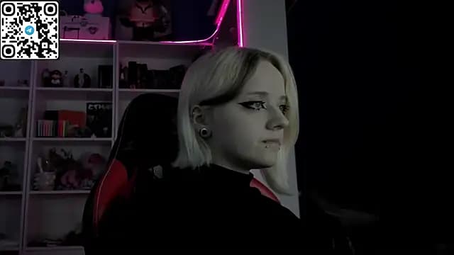 Holy_Mistress_S live cam