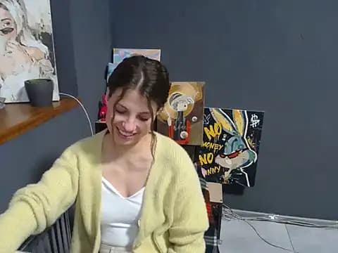 felicity_gold live cam on Stripchat