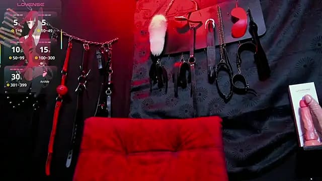Loana_bdsm live cam