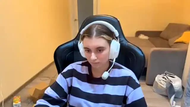 LueIvins live cam