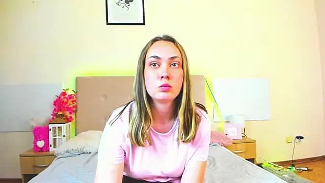 MelanieCuty live cam