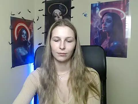 StrangerGi live cam