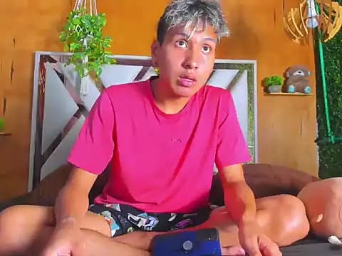 leonix_love live cam