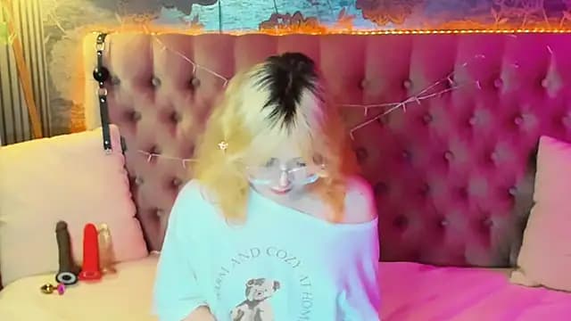 EmilyAngells live cam