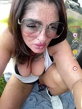 Irish_Scarlet_Squirt live cam