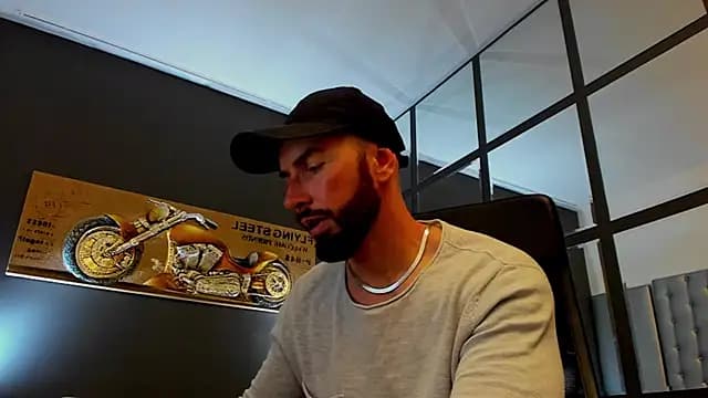 AronGrant live cam
