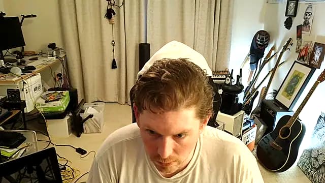 9VOLTT live cam