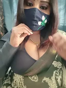 Queenflowerr live cam
