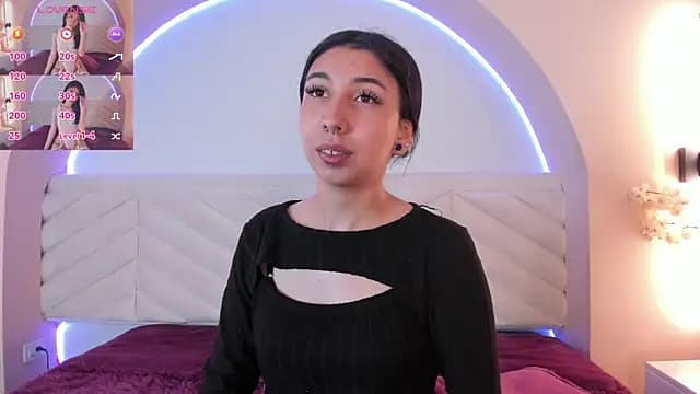 Isabella_Crofts live cam