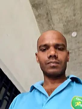 Daddyishere_19 live cam