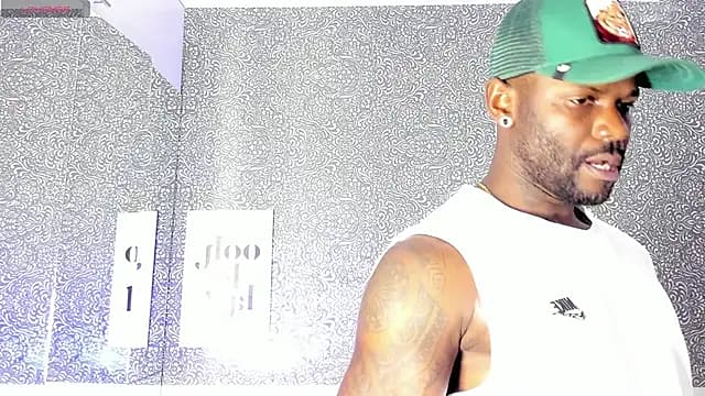 Mark_Vega live cam