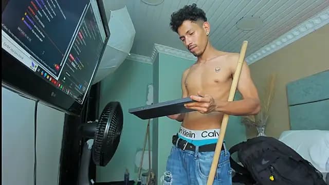 NoaahTylor live cam