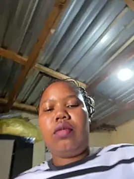 Curvycandy95 live cam