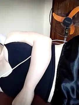 Squirt107 live cam