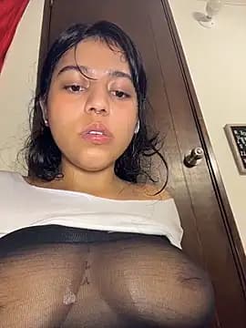 Naiara_sex live cam