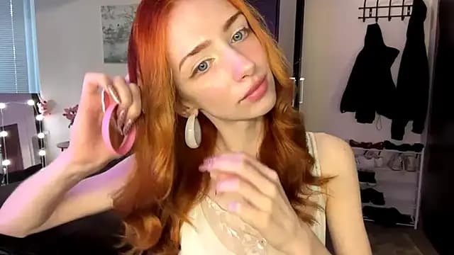 AliceServanica live cam