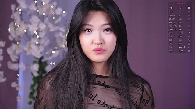 FancyEsten live cam