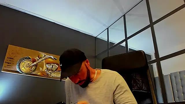 AronGrant live cam