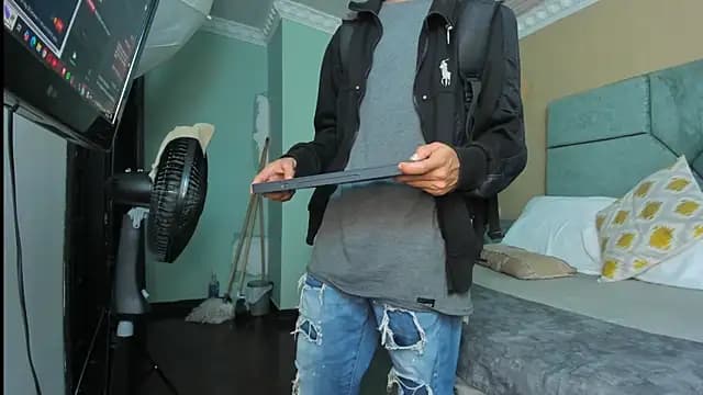 NoaahTylor live cam