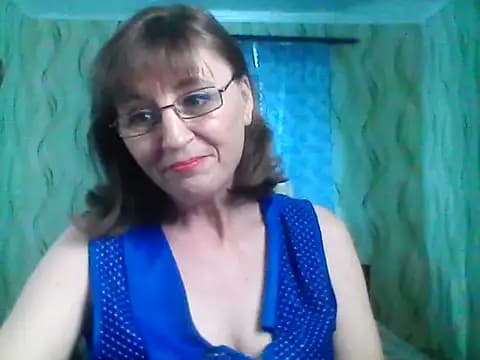 Alisaprice077 live cam on Stripchat