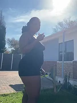 BQueen223 live cam