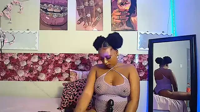 EnchantingLisa live cam