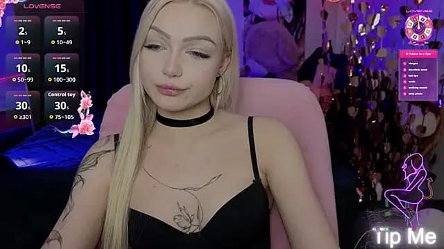 LinaLirian live cam