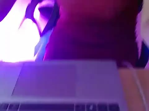 Hey_diptii live cam