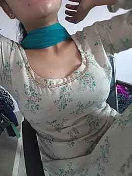 zoya_baby_ live cam