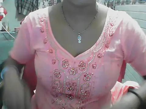 LovingPihu live cam