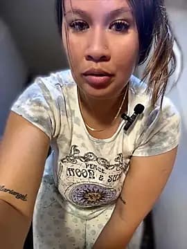 Emiily_lee live cam
