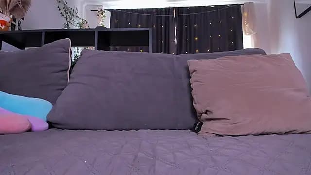 AmyLouWood live cam