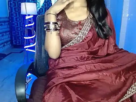 Annu_07 live cam on Stripchat