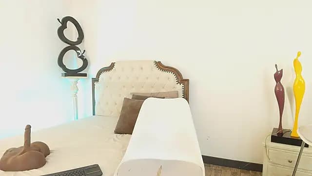 Arya-02 live cam