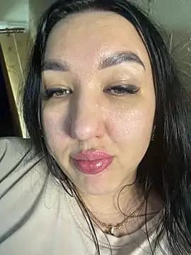 Naughtbaby_2025 live cam