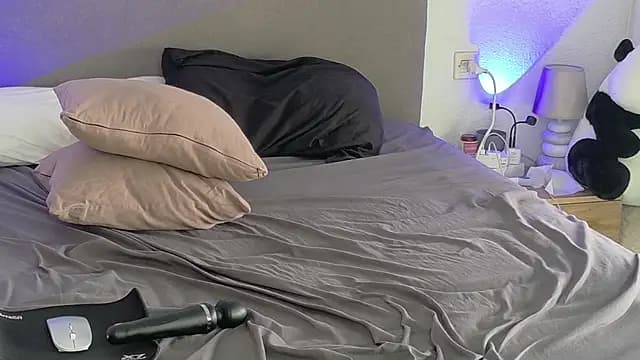 Kiralimme_ live cam