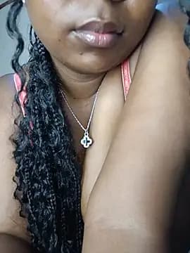 suckmyboobs12_ live cam