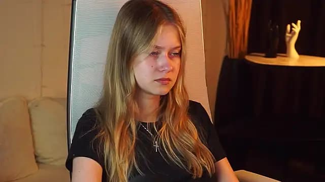 EveMundie live cam