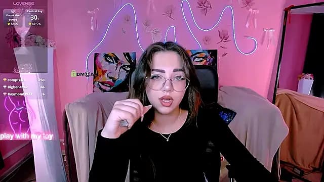 kiki_swan live cam